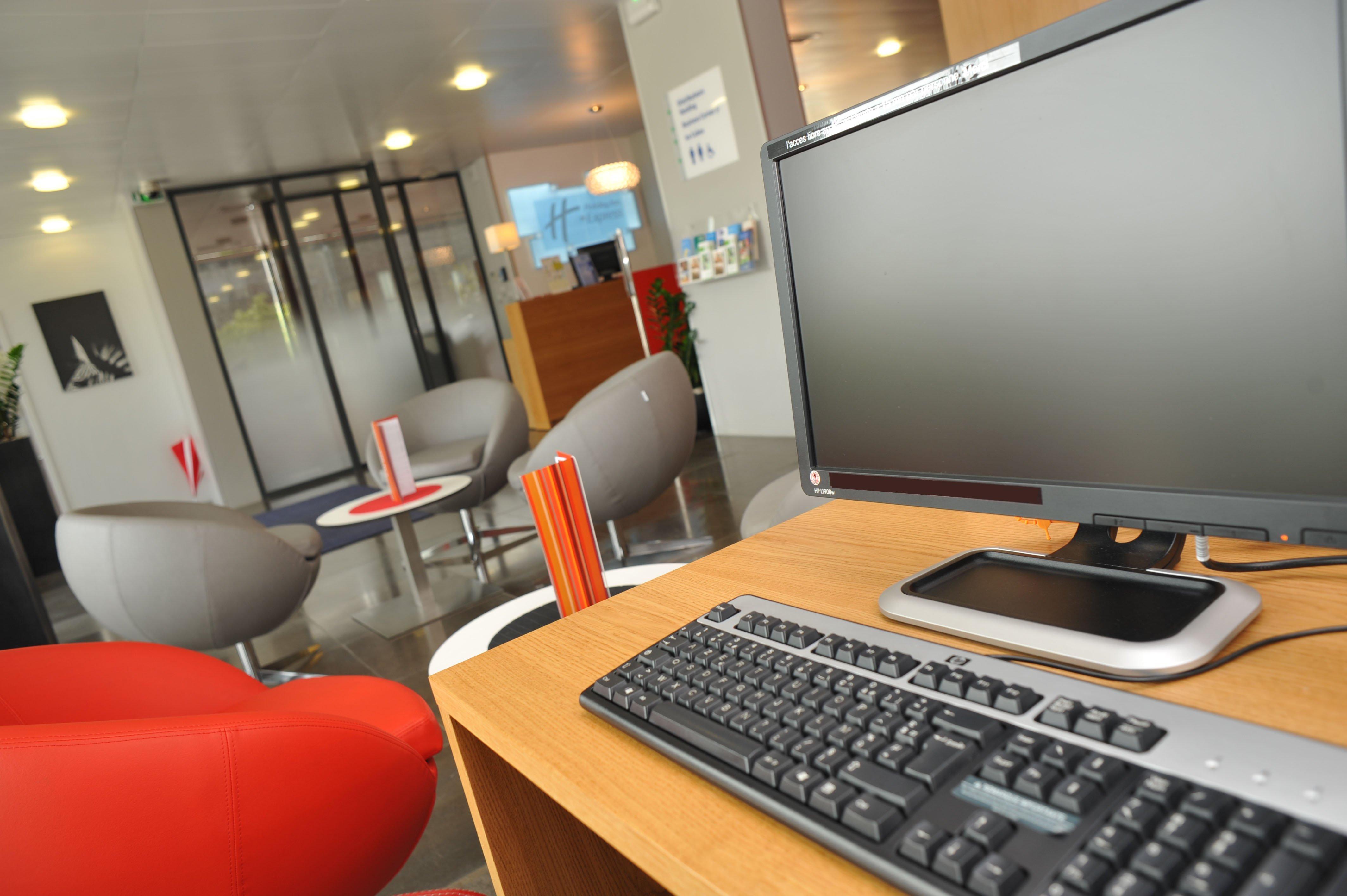 Holiday Inn Express Saint-Nazaire By Ihg Екстер'єр фото