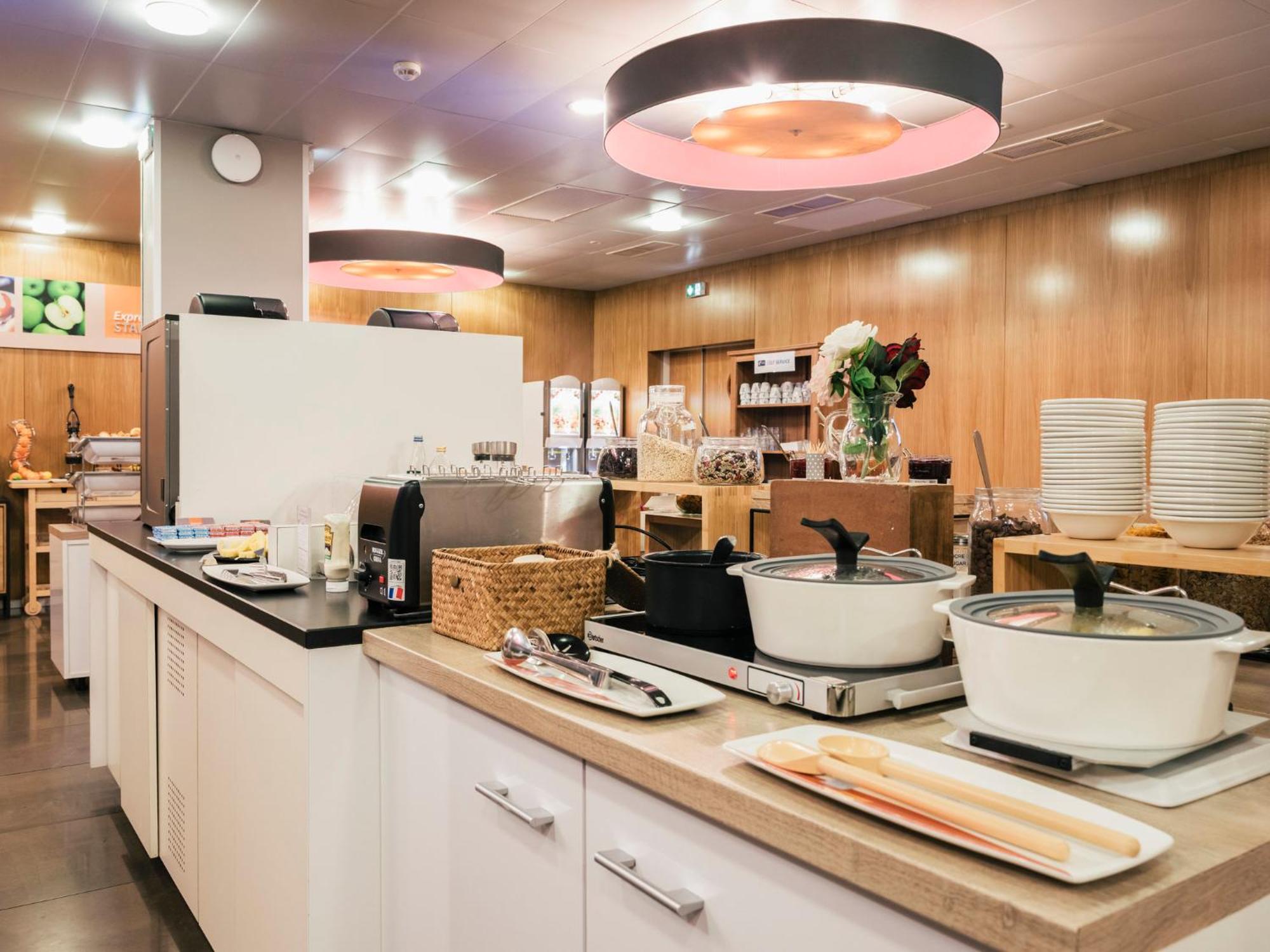 Holiday Inn Express Saint-Nazaire By Ihg Екстер'єр фото
